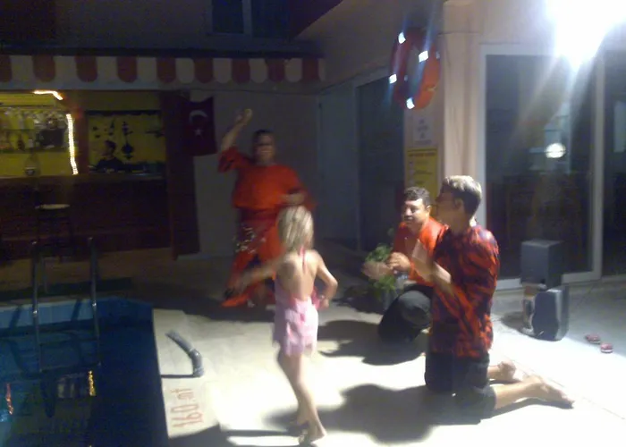 Kemalbutik Ξενοδοχείο 2*