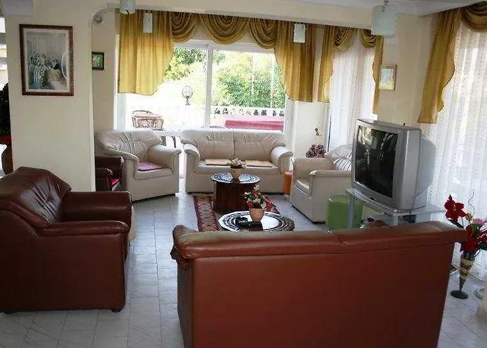 Kemalbutik מלון 2*