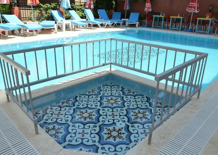 Hotell Kemalbutik 2*